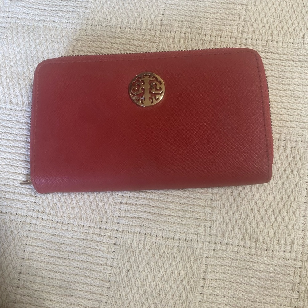 Red wallet - Picture 1 of 6